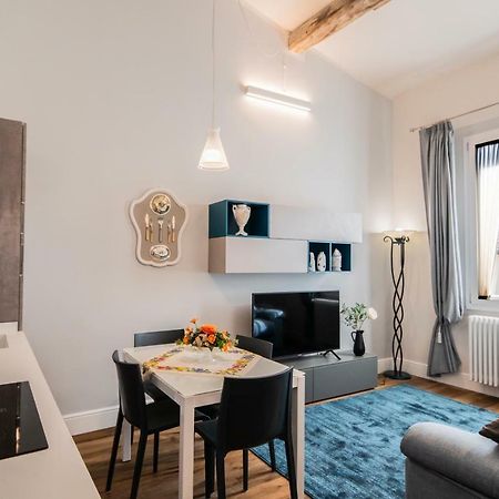 Oltrarno Lily Suite Florence Luaran gambar